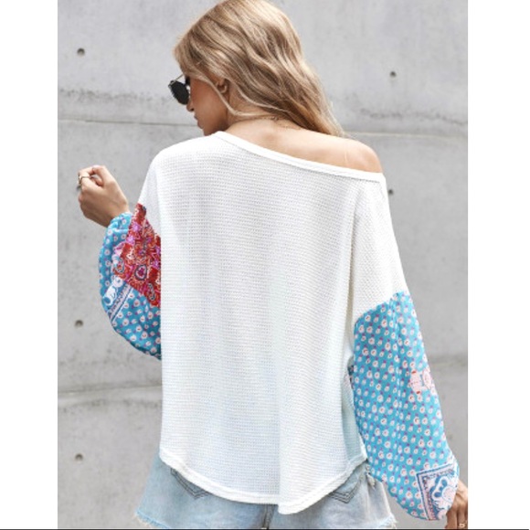 Blossom Contrast Swiss Dot Knit Top - Picture 11 of 16